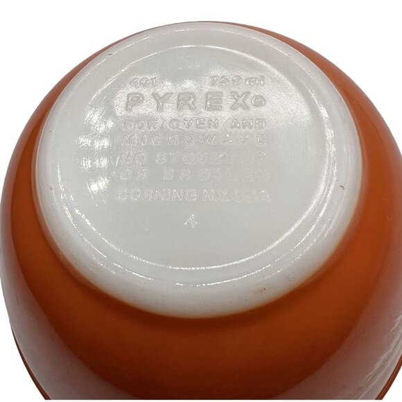 Just Found! Vintage Pyrex Autumn Harvest Mixing Bowl Set Of 2: 401, 403 GUC - Picture 5 of 16